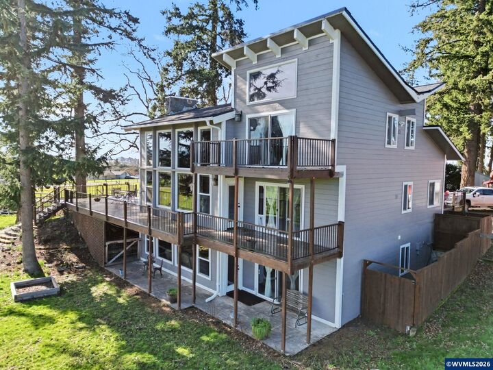 Property Photo:  9915 Marquam Cir  OR 97038 