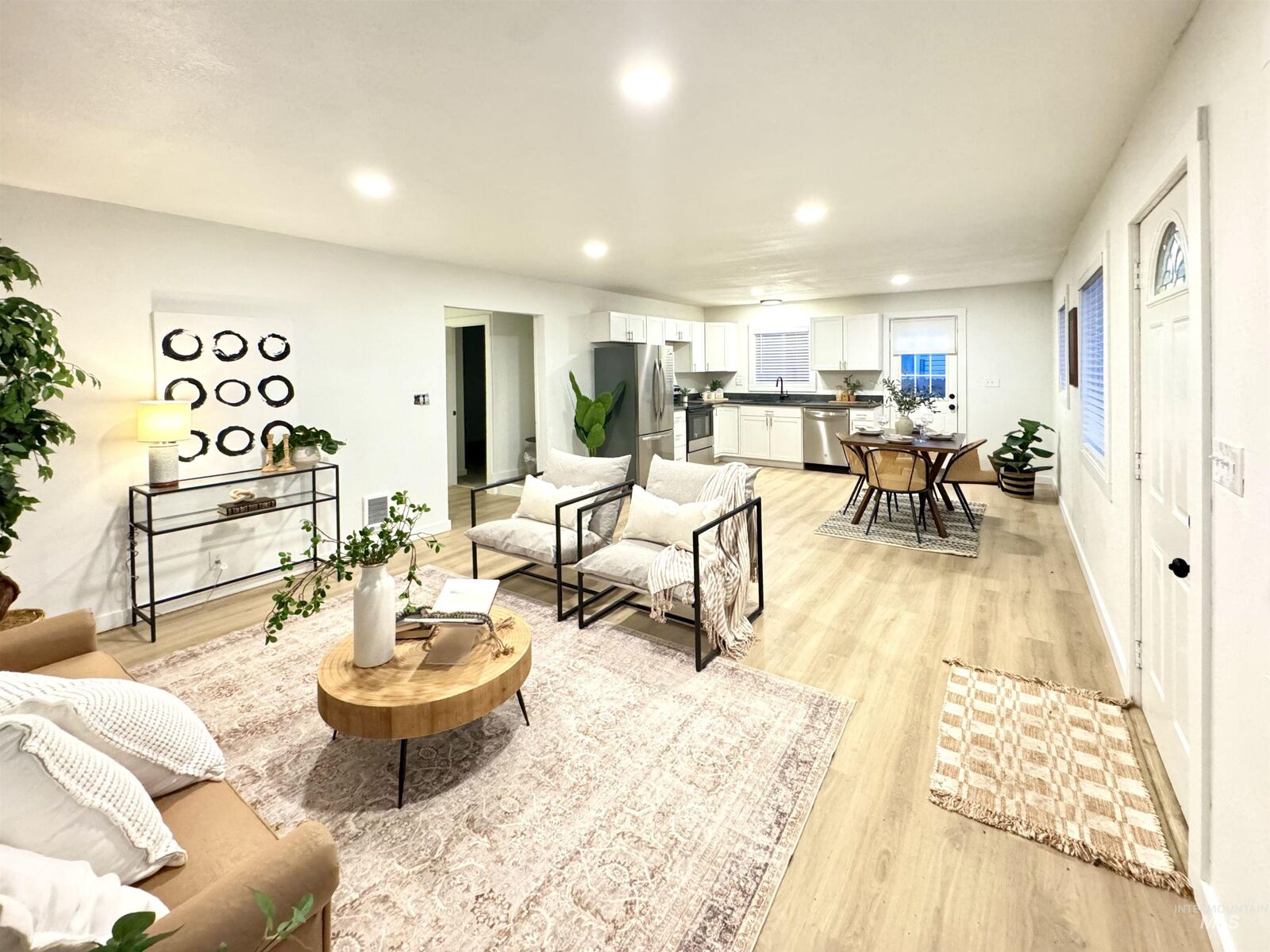 Property Photo:  204 E Idaho St  ID 83347 