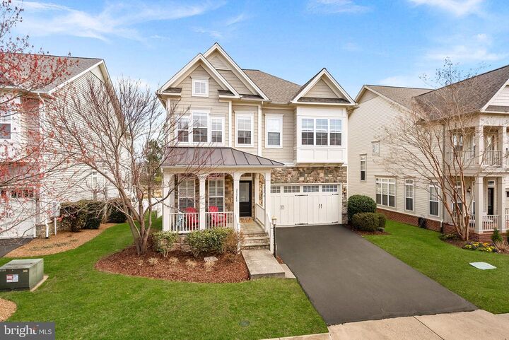 Property Photo:  23248 Hickox Drive  VA 20148 