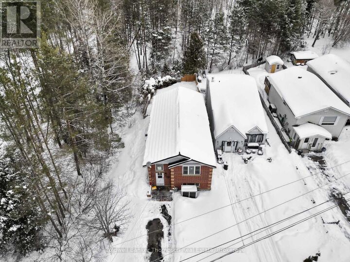 Property Photo: 34 Sabrina Park Drive ON P1H 1L8