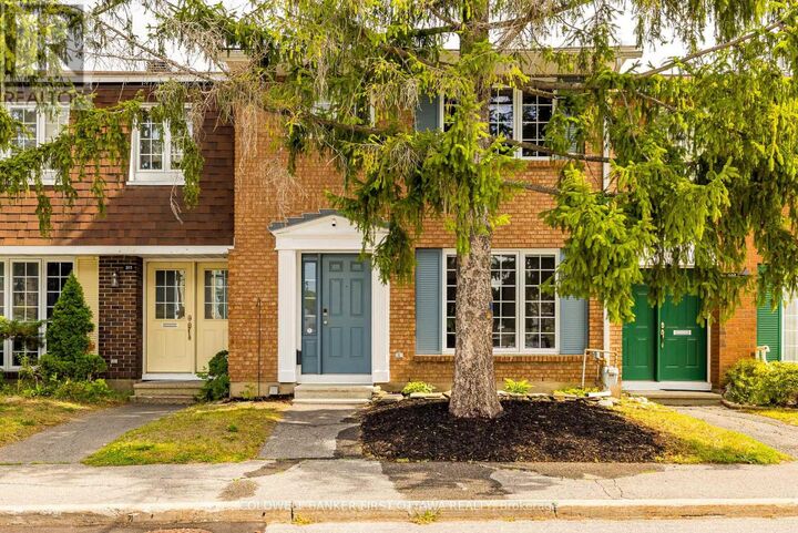 Property Photo:  309 Kintyre Private  ON K2C 3M6 