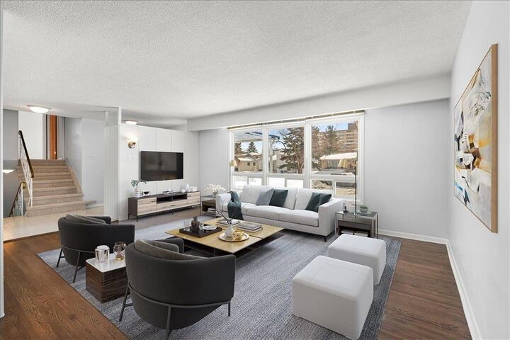 Property Photo:  74 Vanier Drive  MB R2V 2N6 