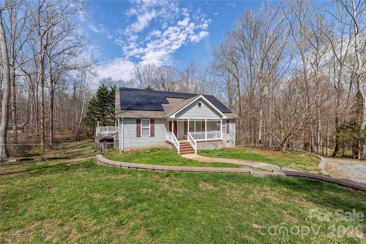 Property Photo:  7722 Farmbrook Drive  NC 28173 