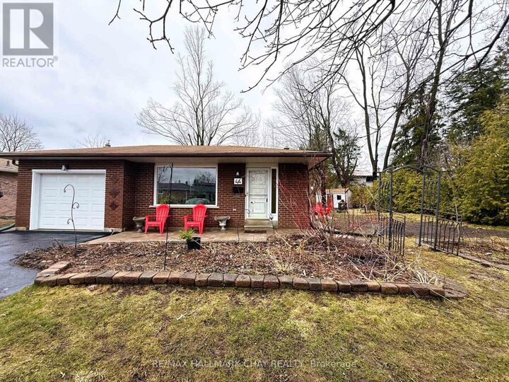 Property Photo:  44 Belcourt Avenue  ON L4M 4E4 