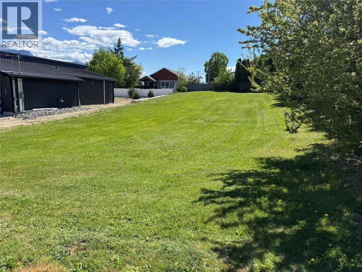 Property Photo:  1429 Alder Street  BC V0B 1G4 