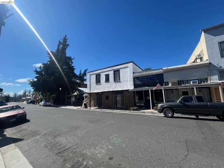 Property Photo:  18202 Main St  CA 95327 