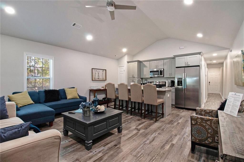 Property Photo:  213 Claire Drive SE B  GA 30315 