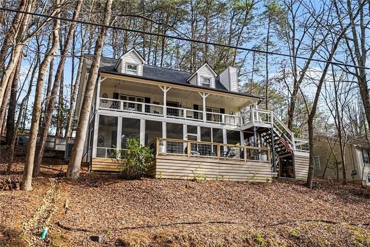 Property Photo: 211 Hillside Drive GA 30183