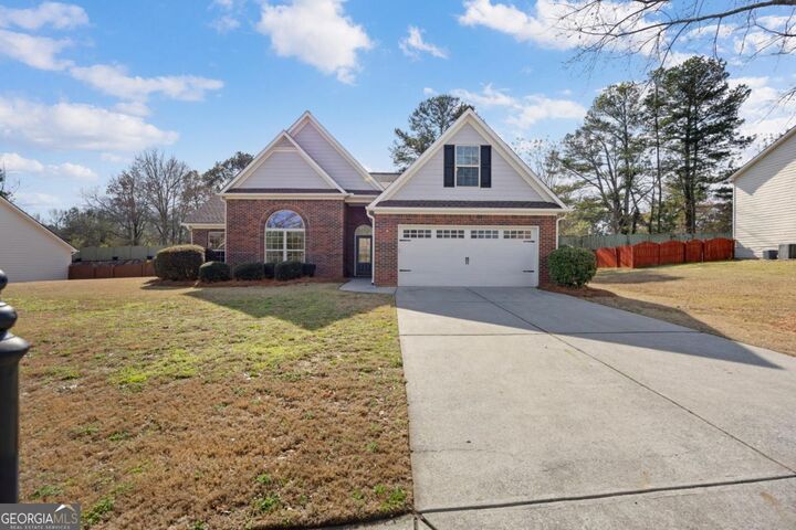 Property Photo: 738 York View Drive GA 30011