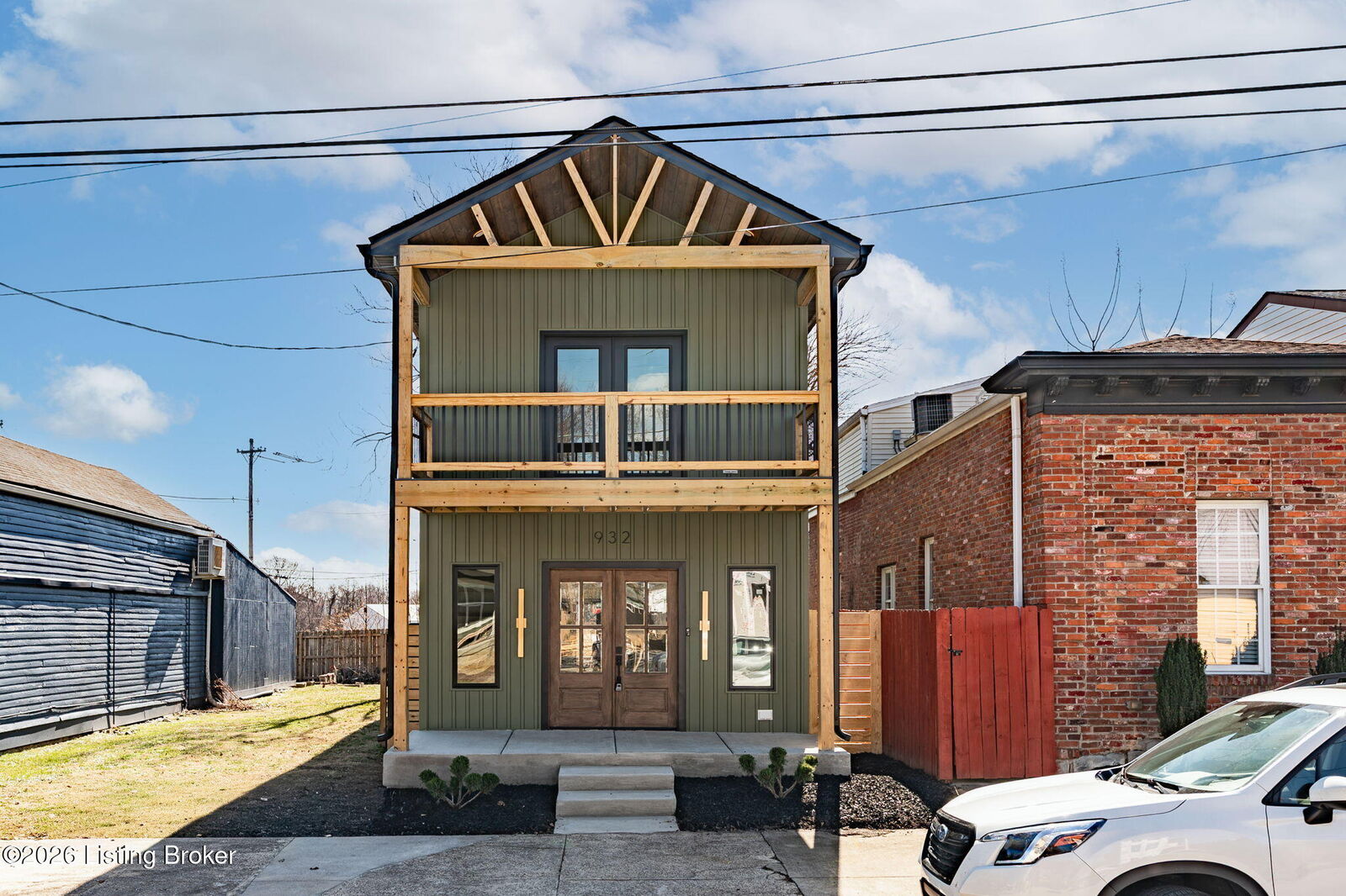 Property Photo:  932 E Madison St  KY 40204 