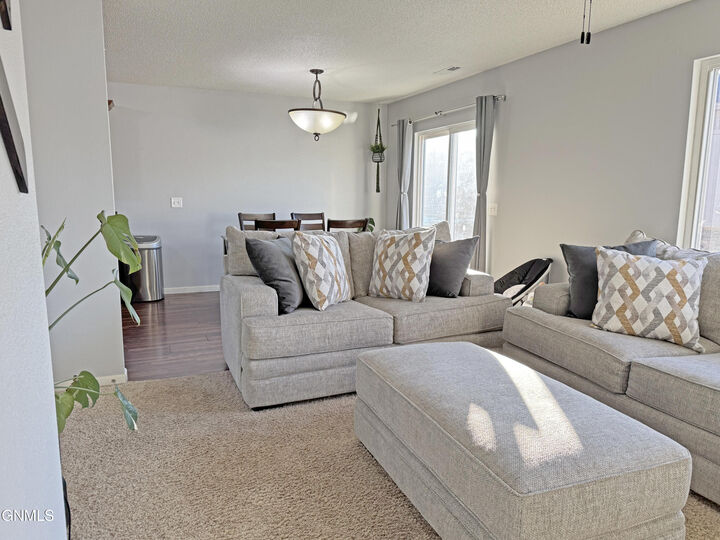 Property Photo:  1130 Madison Lane  ND 58503 