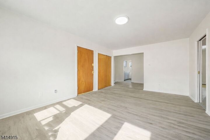 Property Photo:  207 Park Ave C1  NJ 07073 