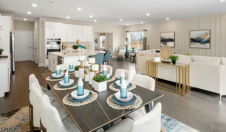 Property Photo:  20 Eastwood Ter 20  NJ 07936 