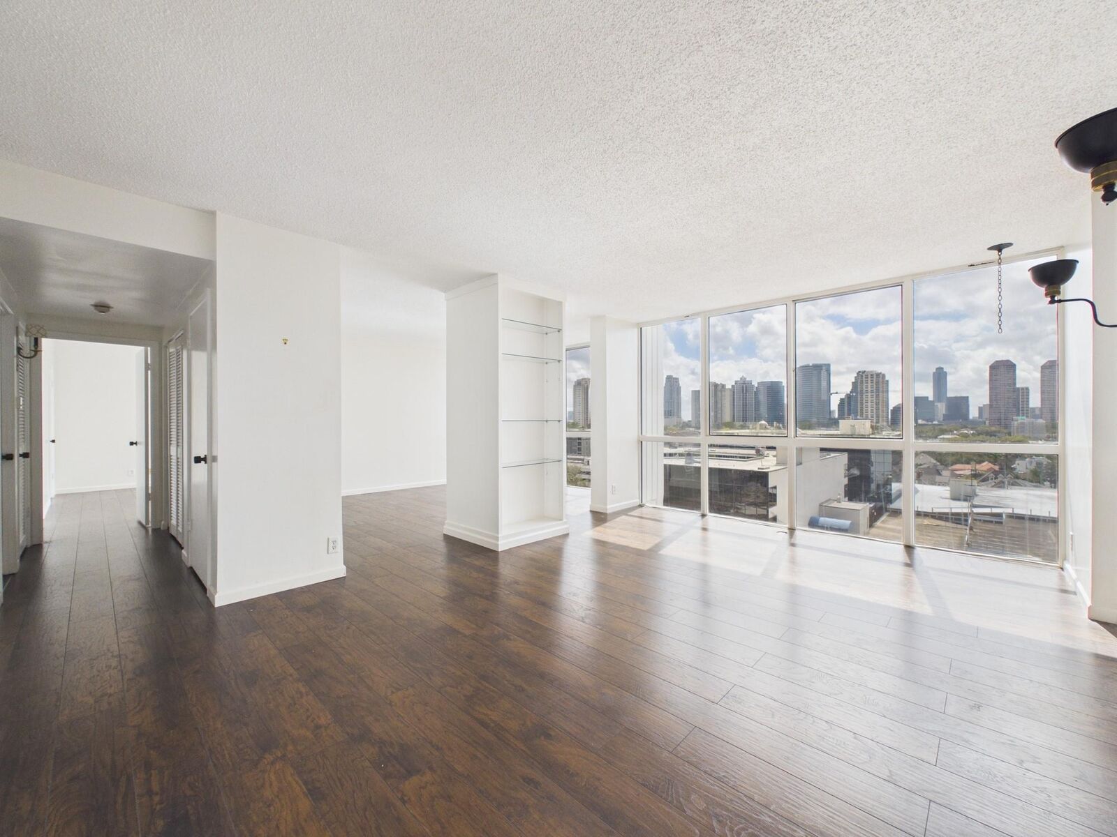 Property Photo:  5001 Woodway Drive 1103  TX 77056 