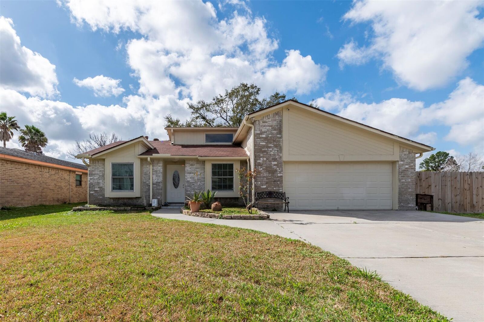 Property Photo:  11602 Bickwood Dr Drive  TX 77089 