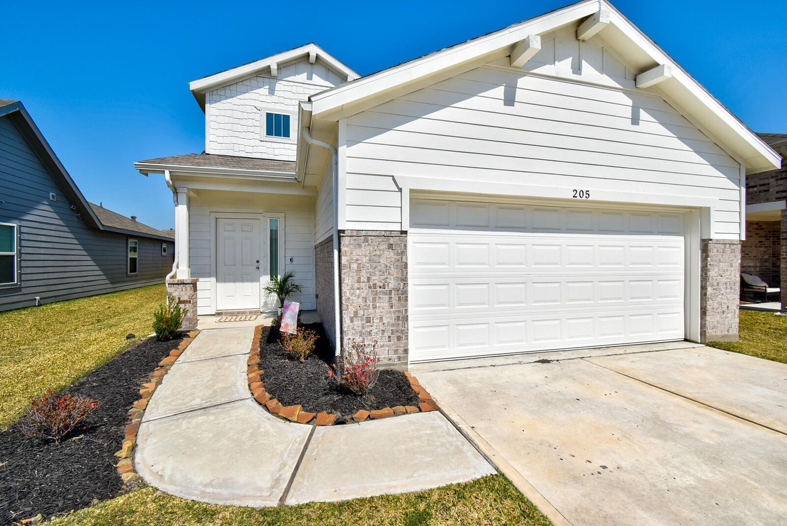 Property Photo:  205 Laura Leigh Lane  TX 77515 