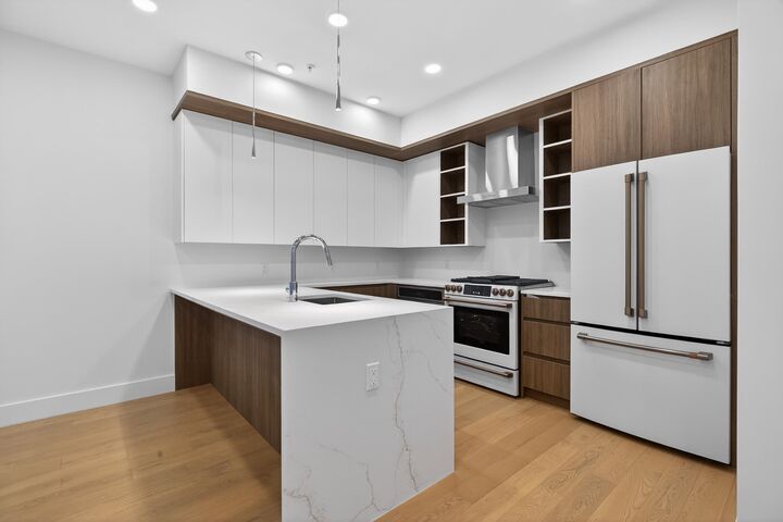 Property Photo:  160 Brunswick St 204  NJ 07302 