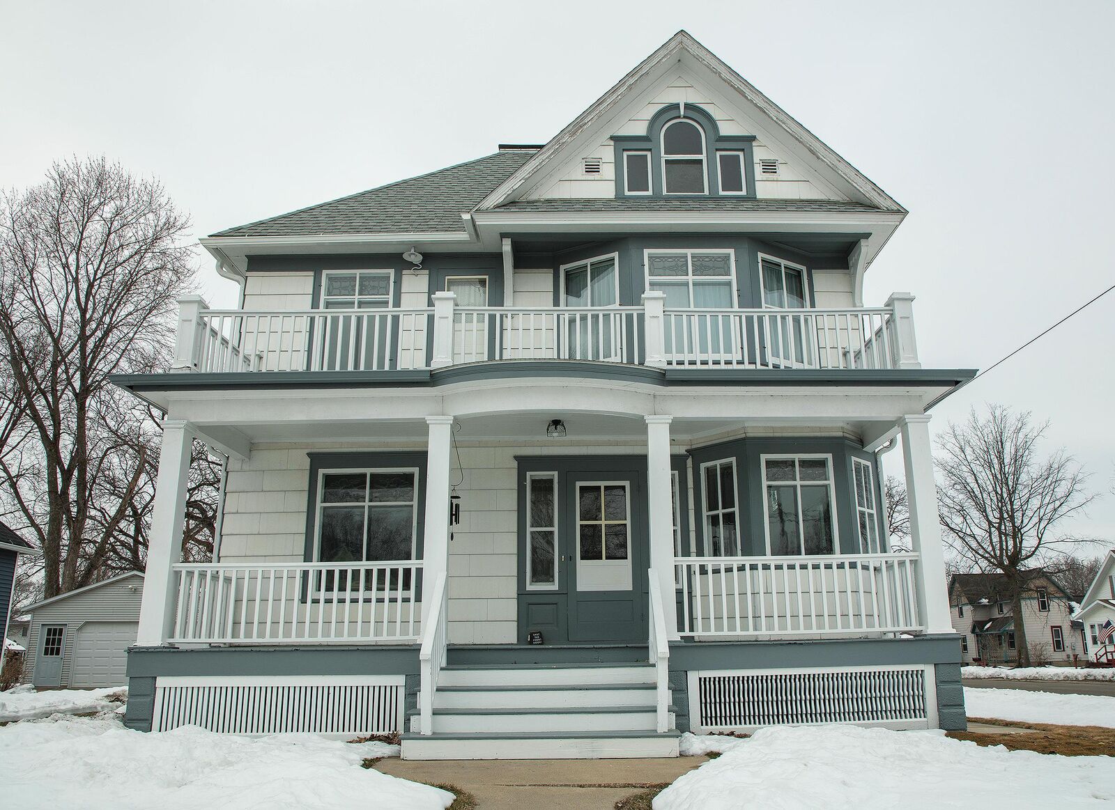 Property Photo: 523 2nd St NW IA 50677