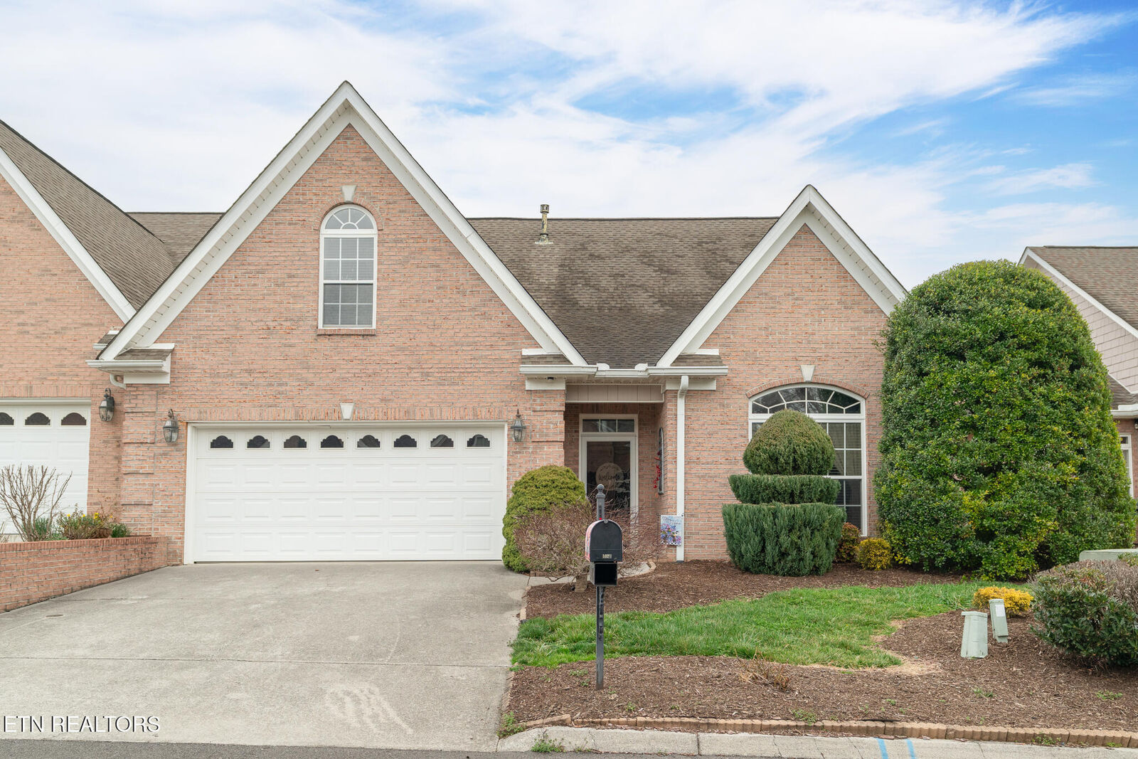 Property Photo:  1128 Creekside Village Way  TN 37865 