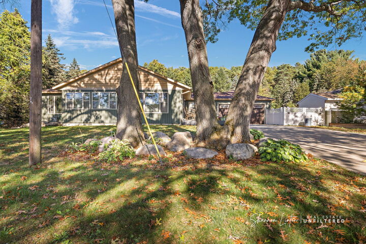 Property Photo:  15777 Rannes Street  MI 49456 