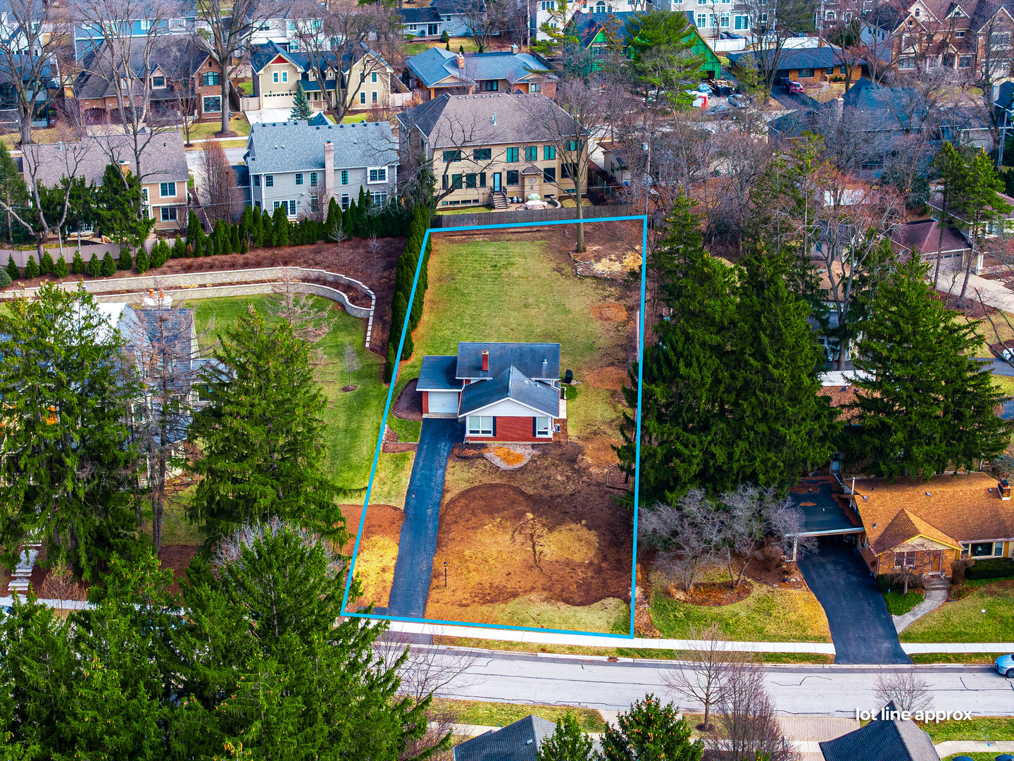 Property Photo:  650 Thornwood Drive  IL 60540 