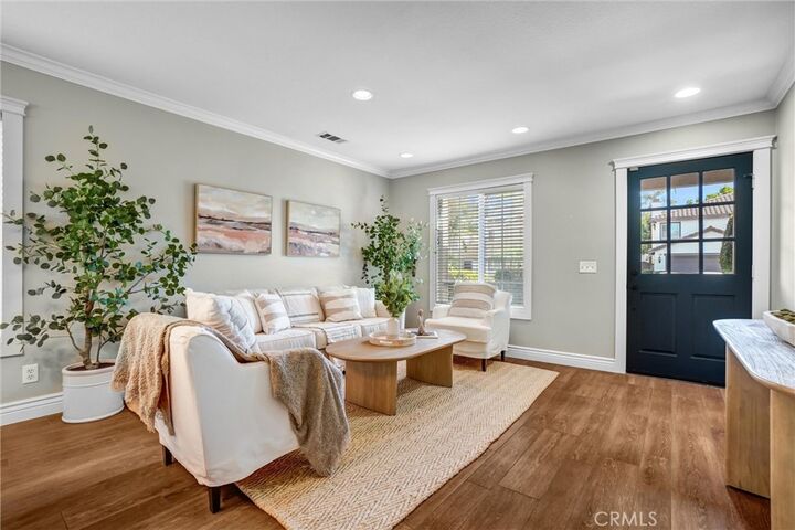 Property Photo:  19 Via Pelayo  CA 92688 