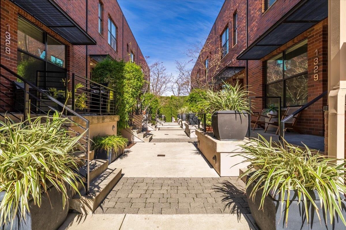 Property Photo:  1327 E Sutter Walk  CA 95816 