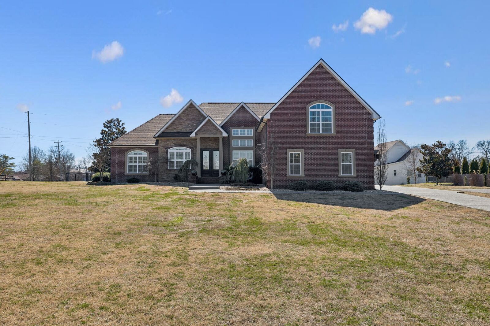 Property Photo:  348 W Lee Etta Dr  TN 37066 