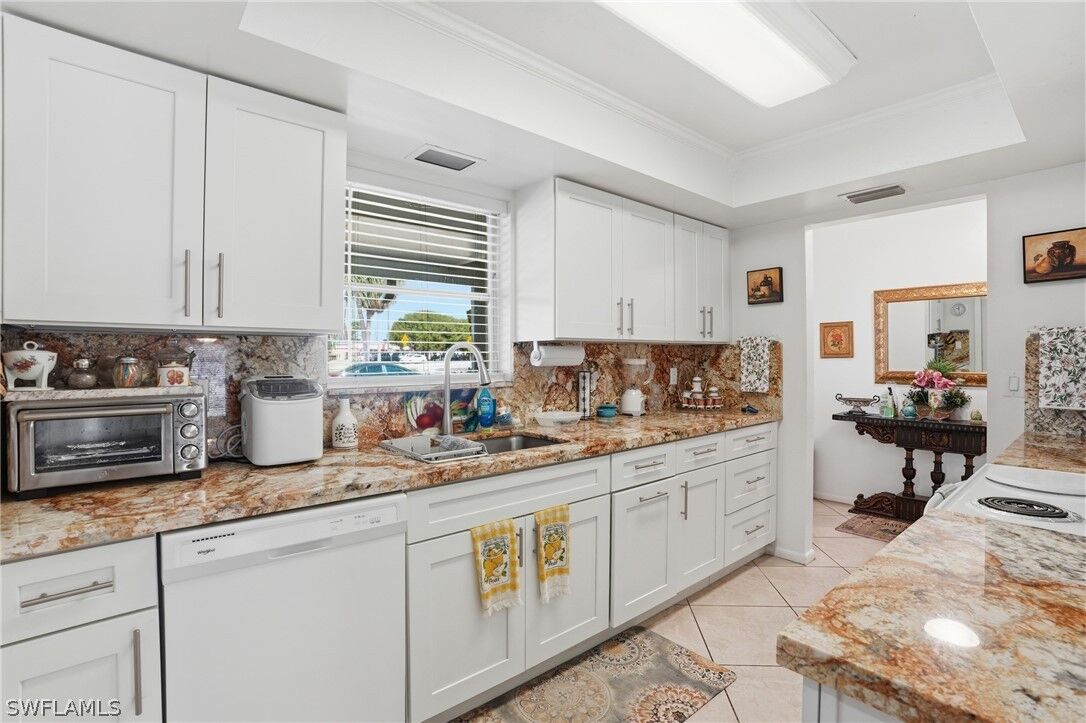 Property Photo:  1406 Grandale Street  FL 33936 