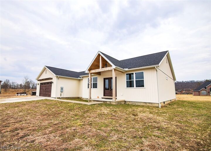 Property Photo:  236 Crown Manor Circle  WV 26150 