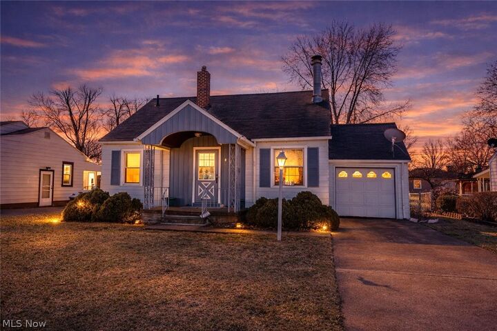 Property Photo:  463 Poplar Street  OH 44035 