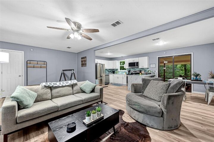 Property Photo:  6 Ipswich Drive  AR 72714 