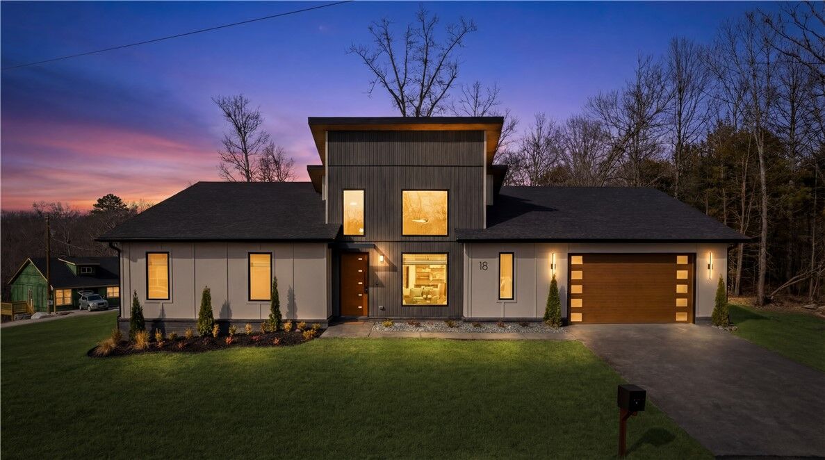 Property Photo:  18 Grimsby Circle  AR 72714 