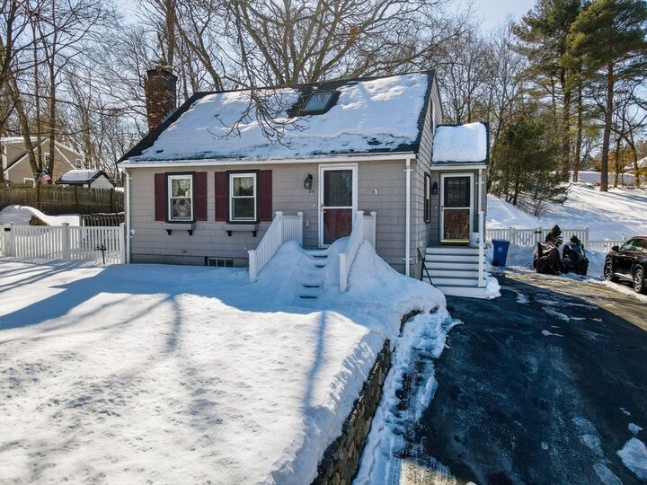 Property Photo:  34 Stark Ave  MA 01880 