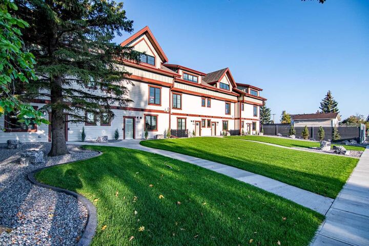 Property Photo: 5026 48 Street AB T4T 1C1