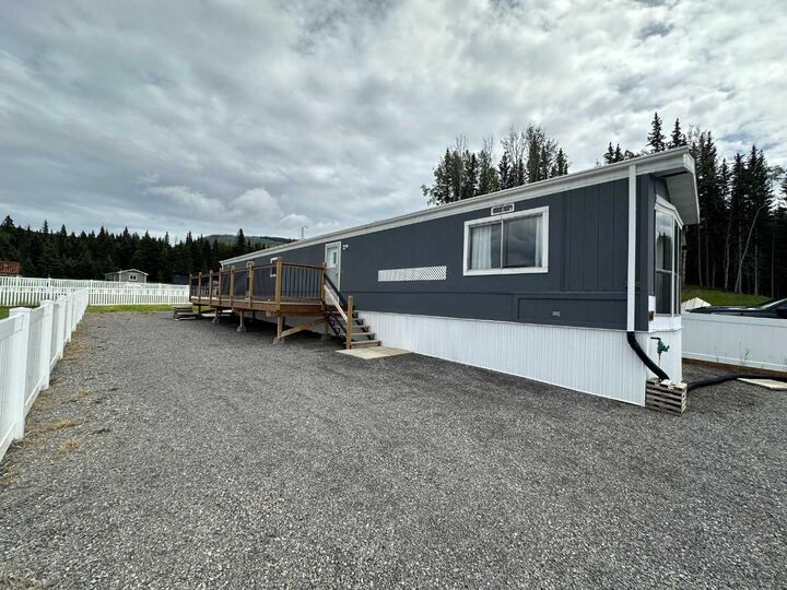 Property Photo: 607 Limestone Way AB T0M 2H0