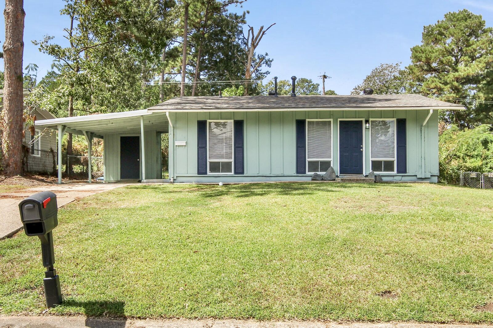 Property Photo:  1104 Anderson Dr  LA 71446 