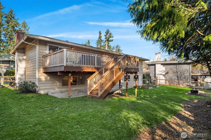 Property Photo:  2111 N 188th Street  WA 98133 