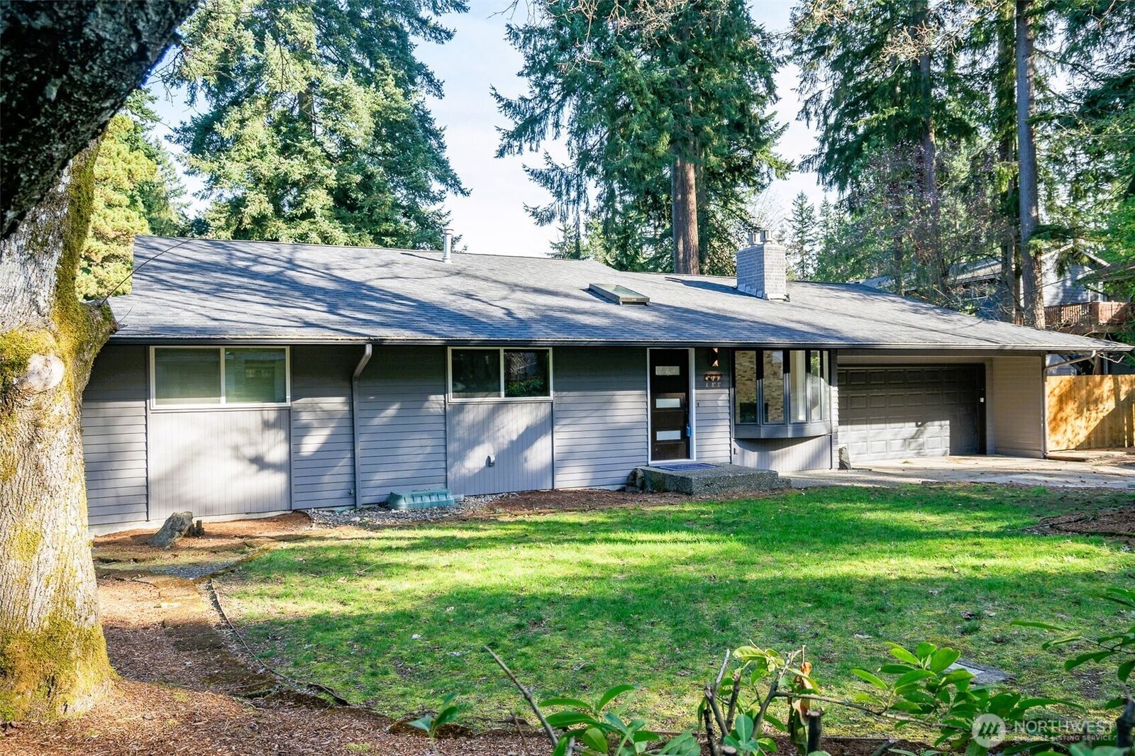 Property Photo: 6832 122nd Avenue NE WA 98033
