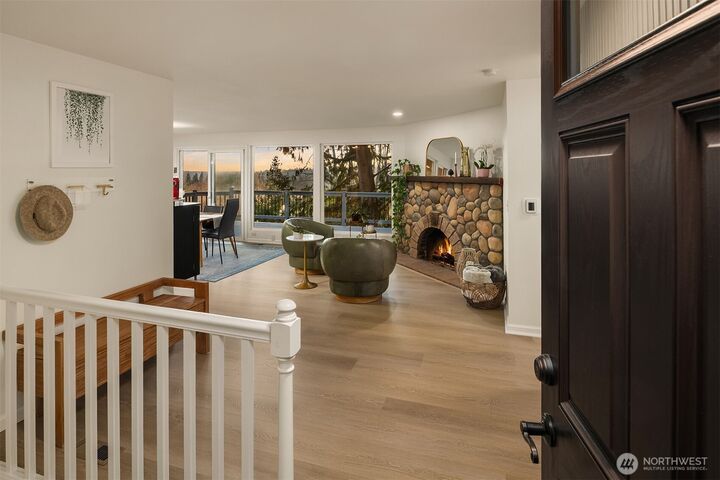 Property Photo:  17030  Tiger Mountain Road SE  WA 98027 