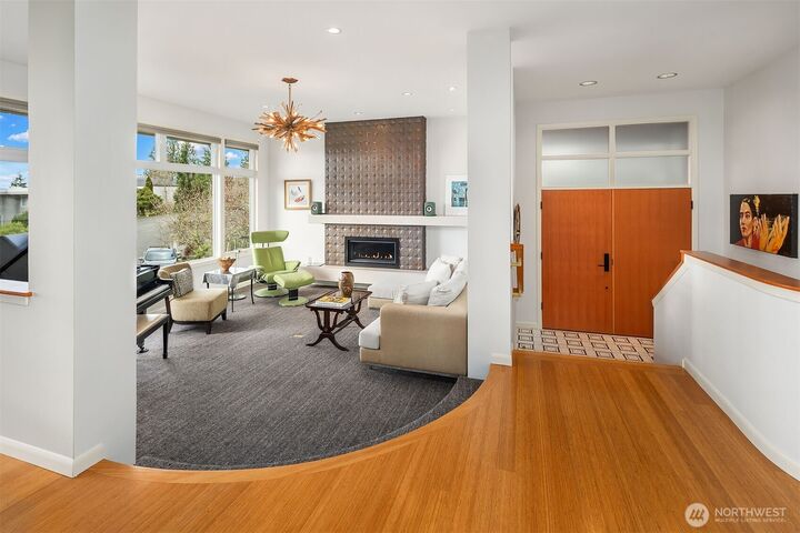 Property Photo:  14740 SE 56th Street  WA 98006 