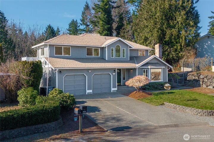 Property Photo:  14609  142nd Avenue SE  WA 98059 