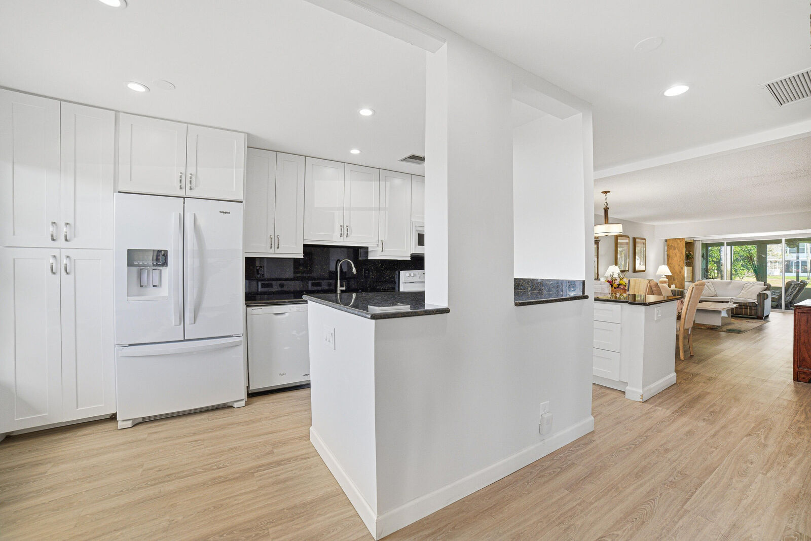 Property Photo:  2901 SW 15th Street 102  FL 33445 