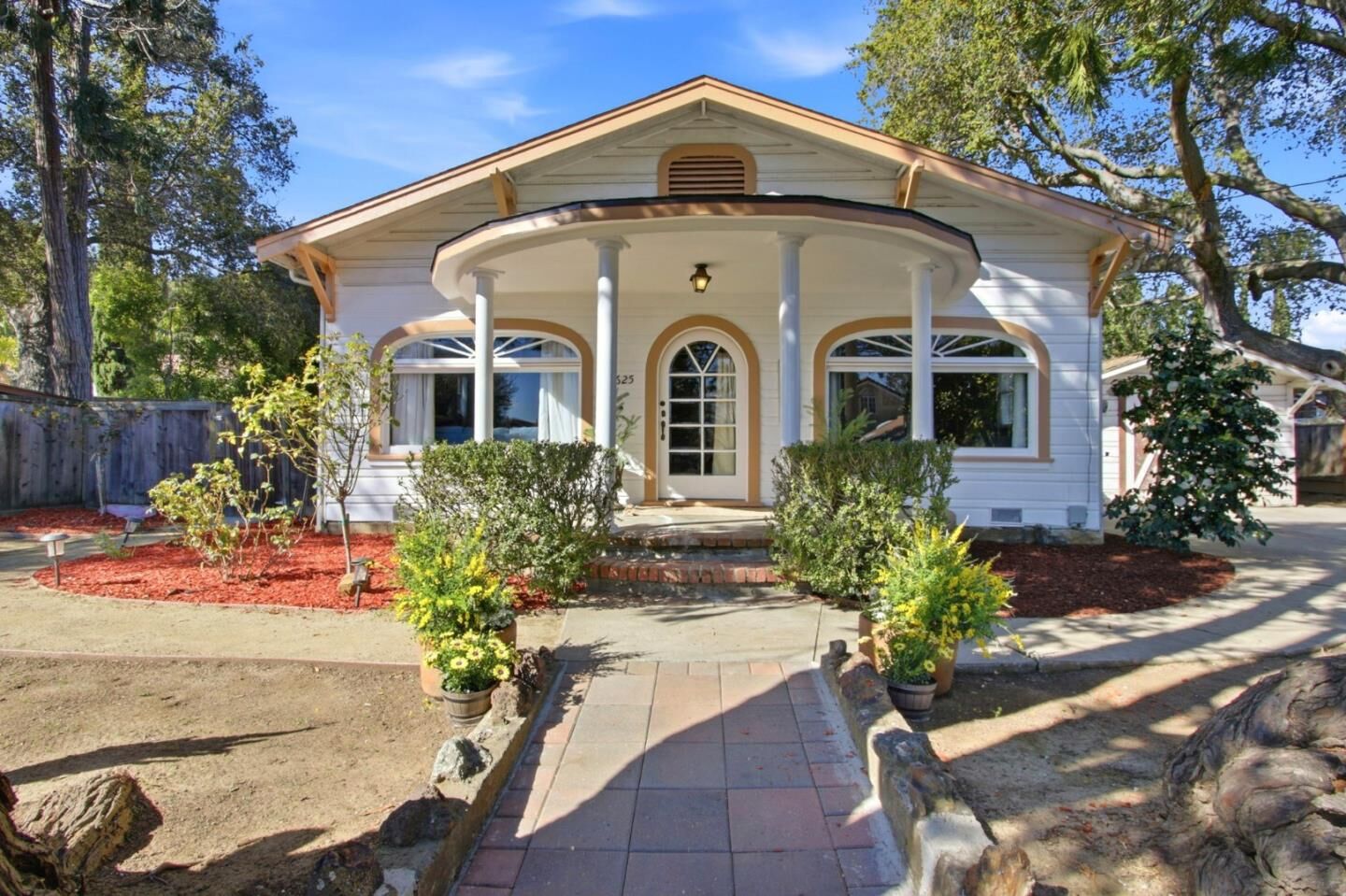 Property Photo:  10625 Merriman Road  CA 95014 