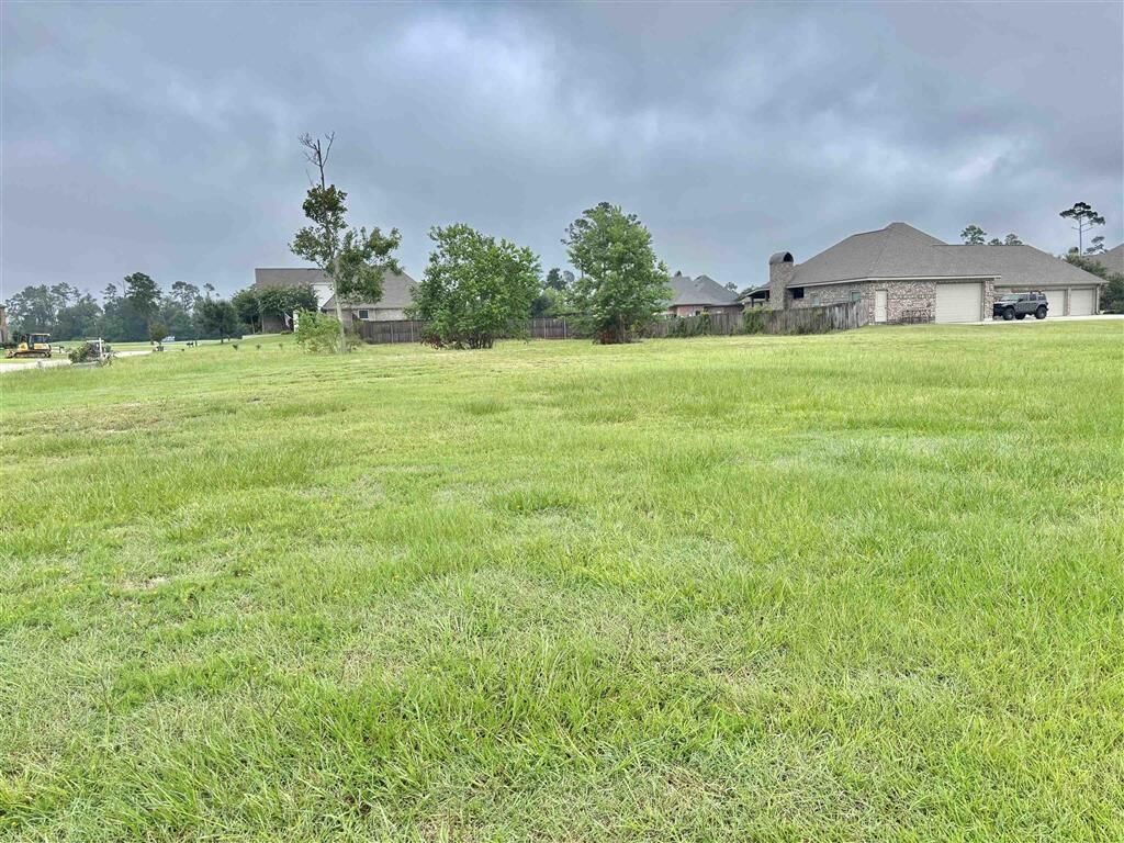 Property Photo:  2700 Masters Court  LA 70669 