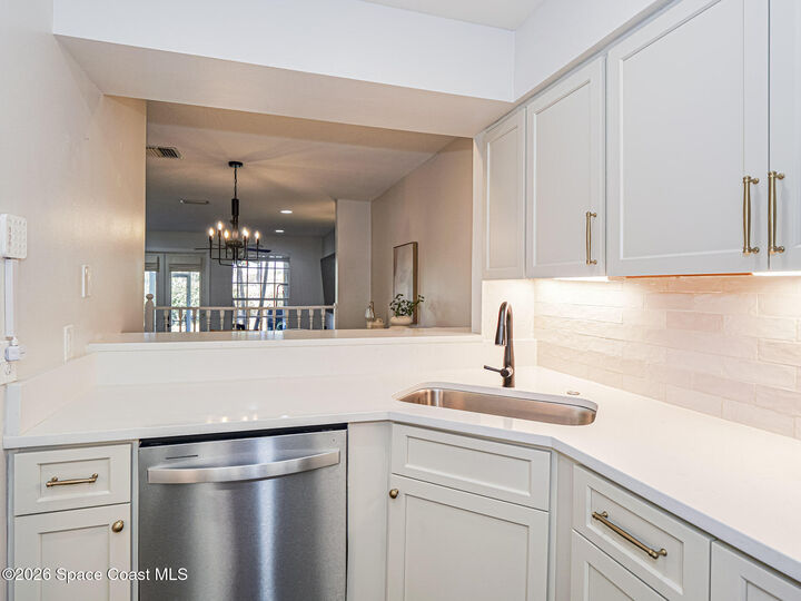 Property Photo: 452 Prestwick Court FL 32940