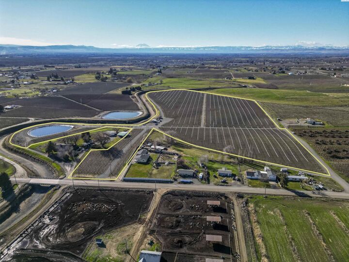 Property Photo: 120 Barbee Rd WA 98953