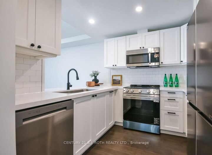 Property Photo: 268 Ridley Boulevard 314 ON M5M 4N3