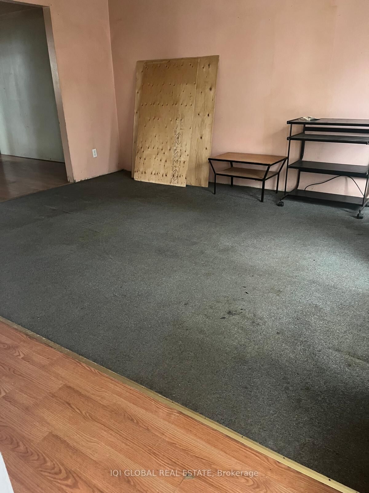 Property Photo: 515 Parkview Crescent 5 ON N3H 4Z9