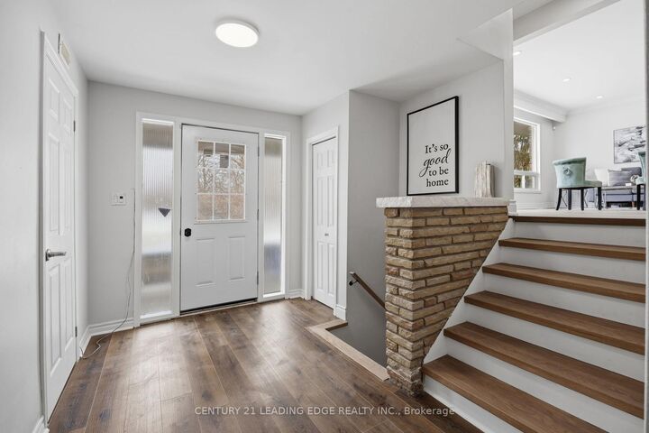 Photo de la propriété:  532 Park Road N  ON L1J 4M7 